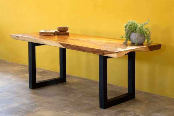 Mesa de madera mixta
